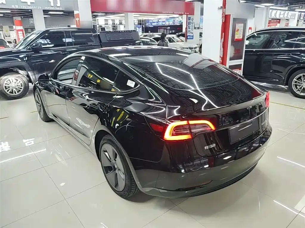 Tesla Model 3 — фото 6