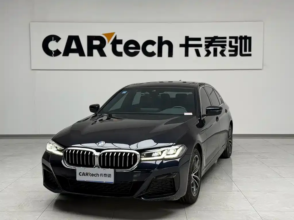 BMW 5 Series — фото 1