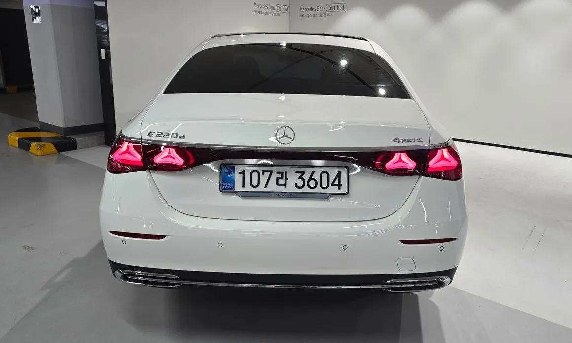 Mercedes-Benz E-Class — фото 2