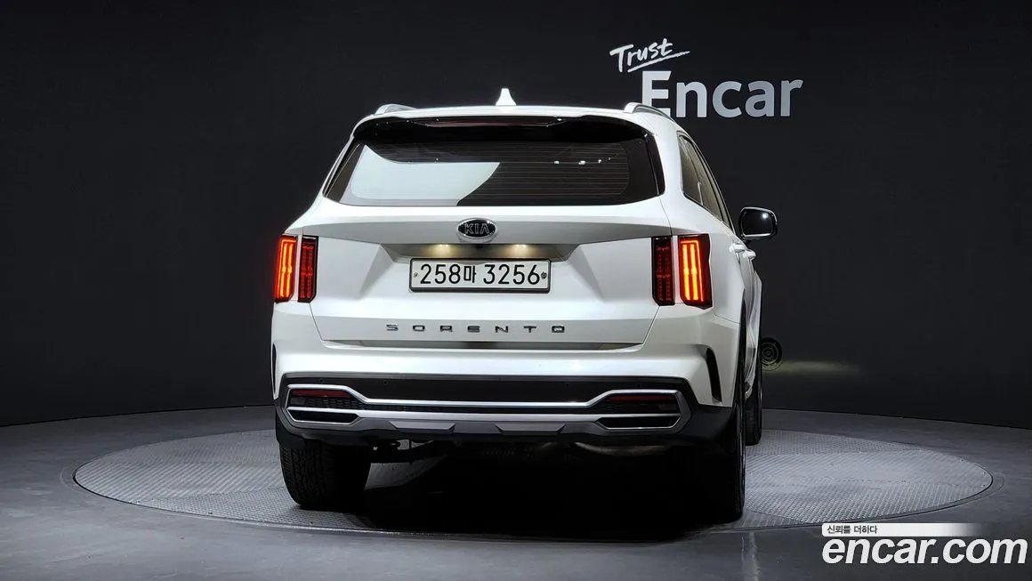 Kia Sorento — фото 4