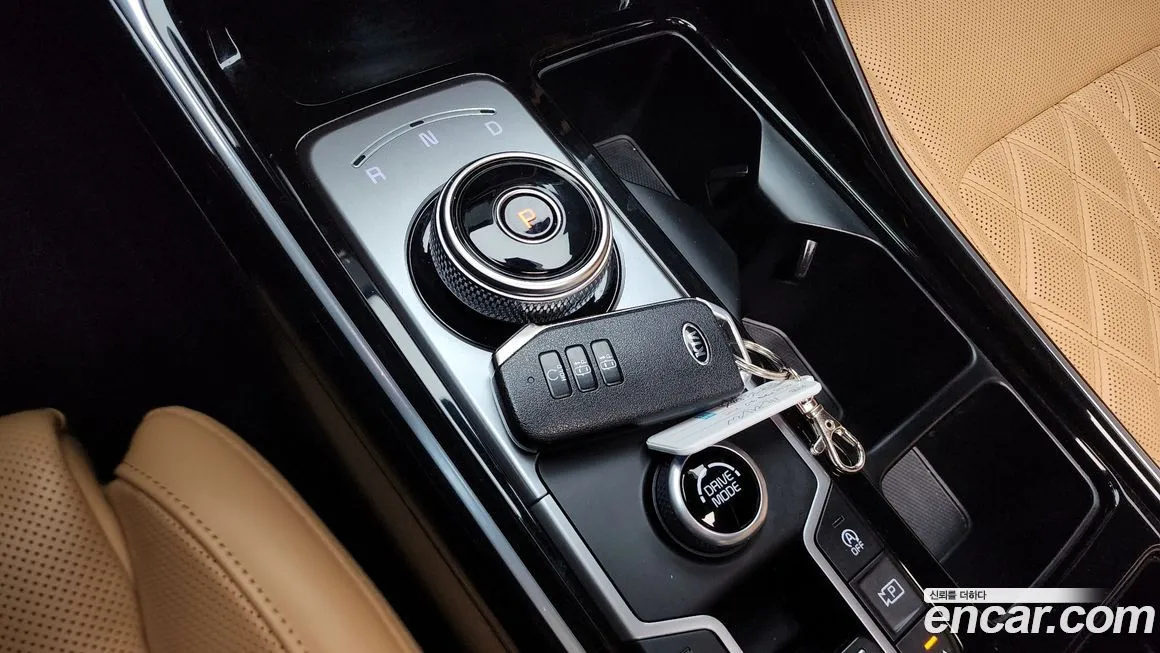 Kia Sorento — фото 10
