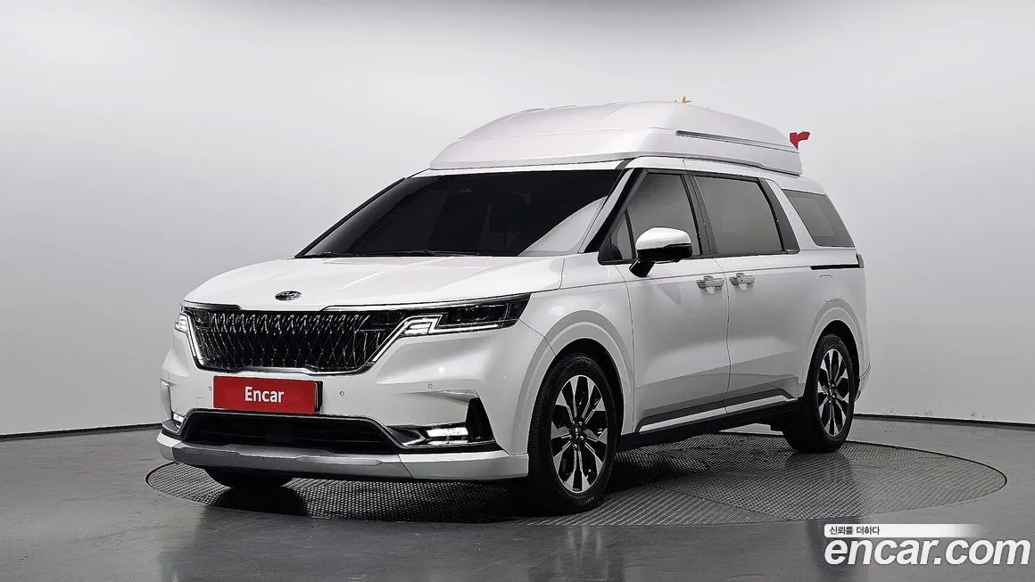 Kia Carnival — фото 1