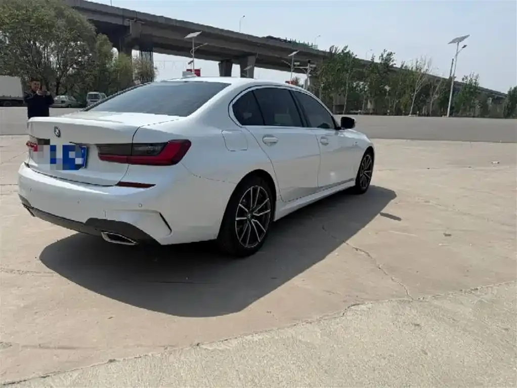BMW 3 Series 2022 из CN, фото 4