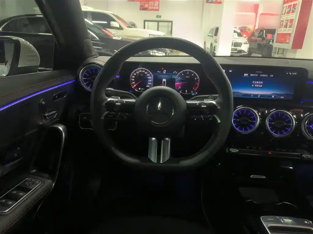 Mercedes-Benz A-Class — фото 10