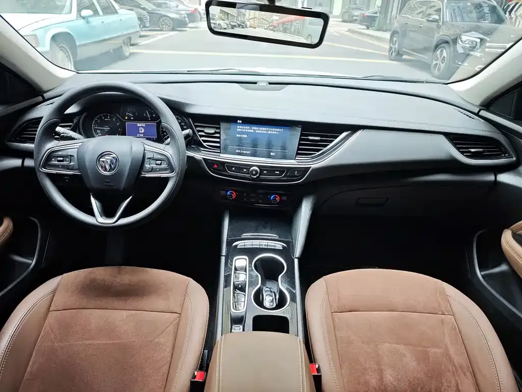 Buick Regal 2023 из CN, фото 2