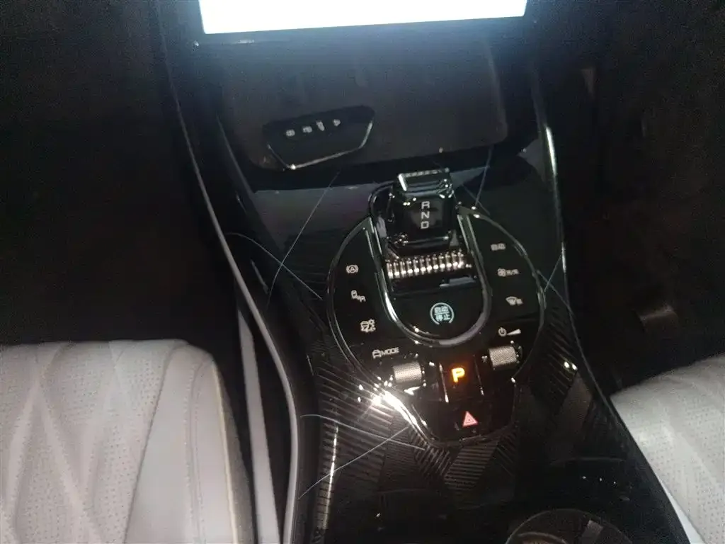 BYD Seal — фото 10