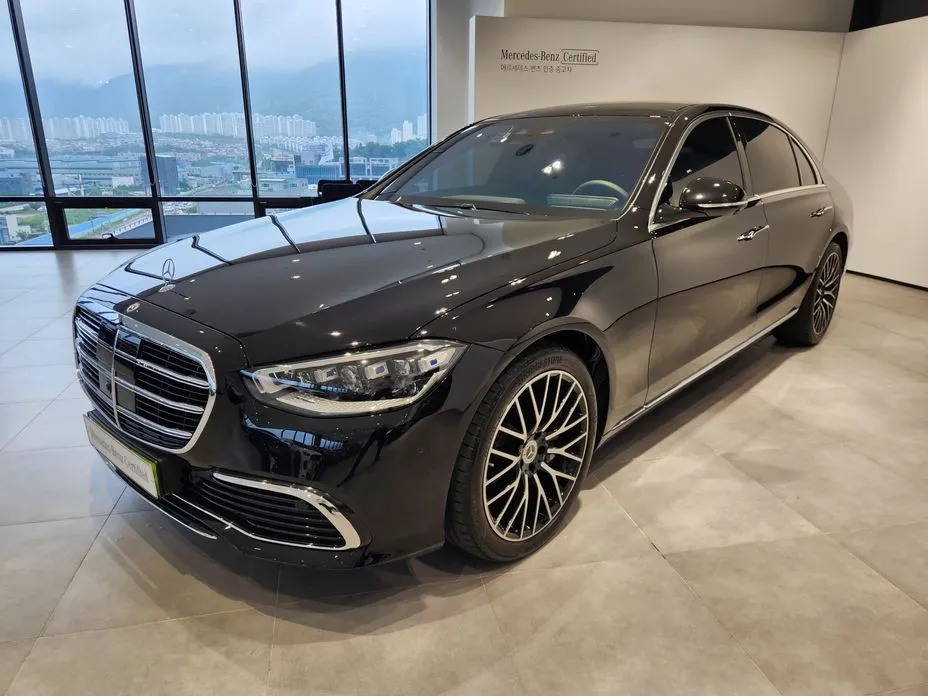 Mercedes-Benz S-Class — фото 1