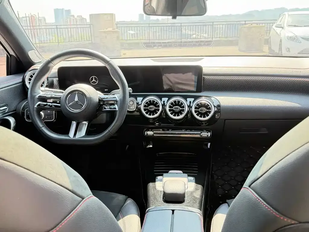 Mercedes-Benz A-Class — фото 4
