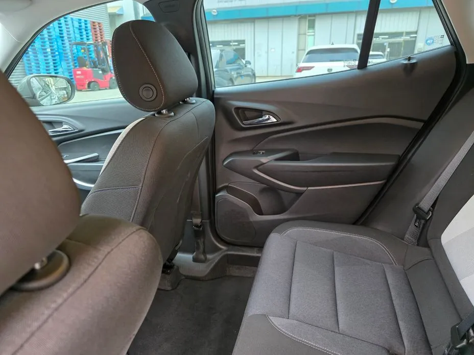 Chevrolet (GM Daewoo) Trax 2024 из KR, фото 3