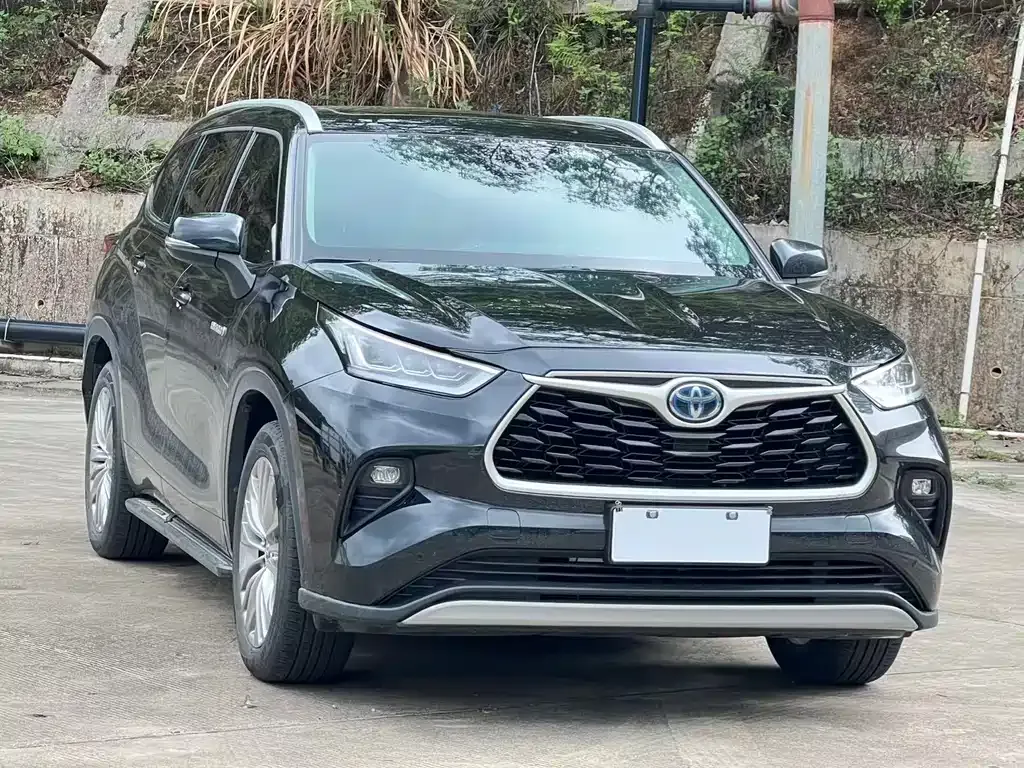 Toyota Highlander — фото 10