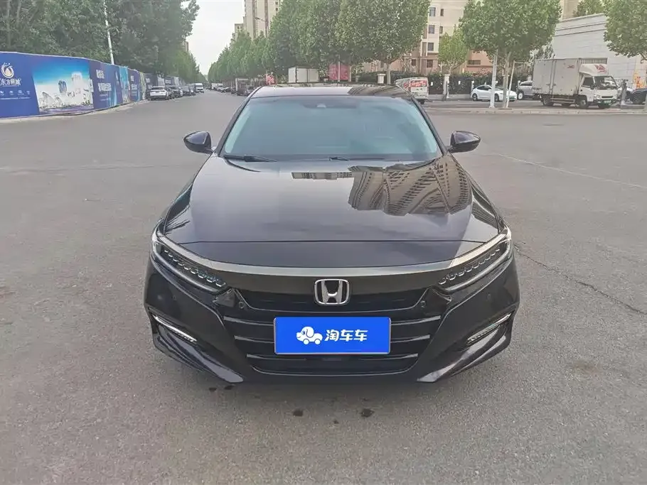 Honda Accord — фото 10