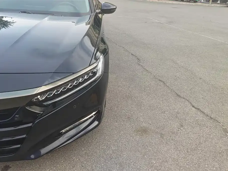 Honda Accord — фото 6