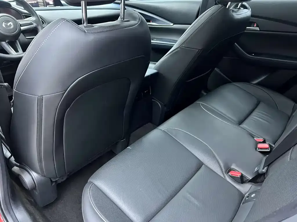 Mazda CX-30 — фото 10
