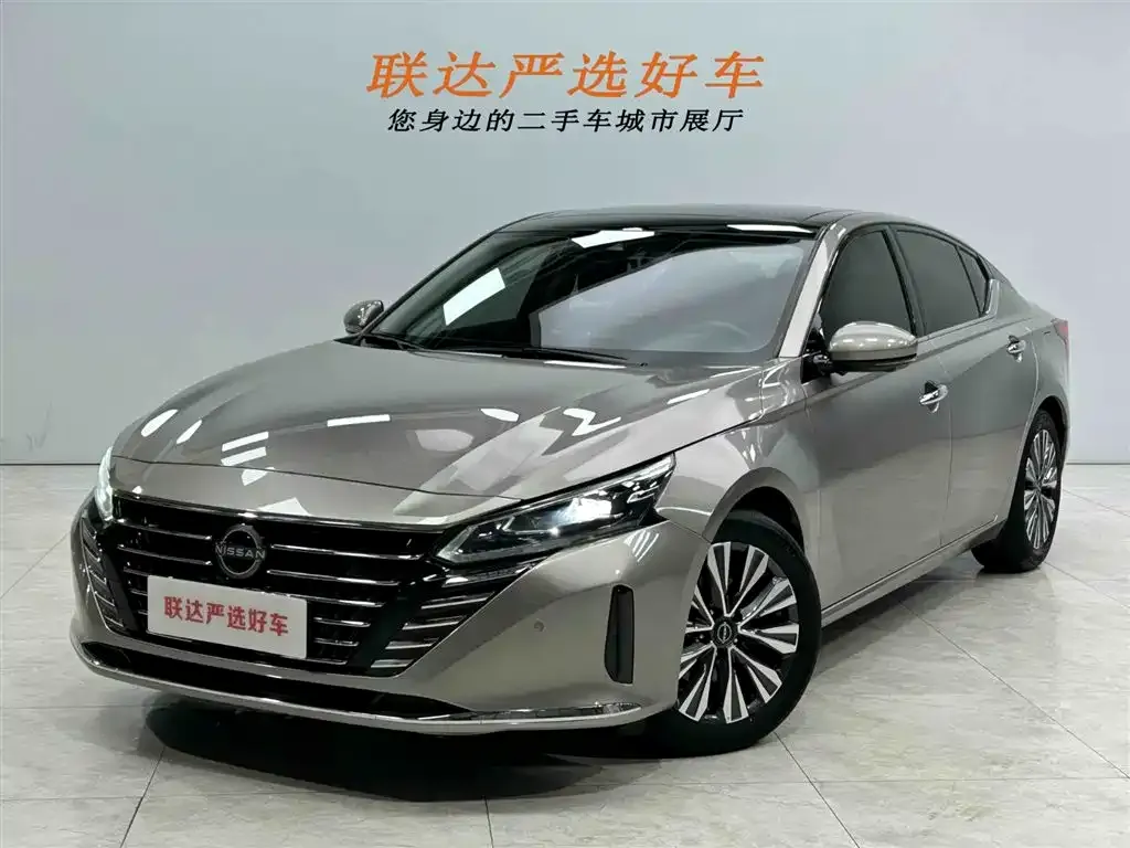 Nissan Teana — фото 1