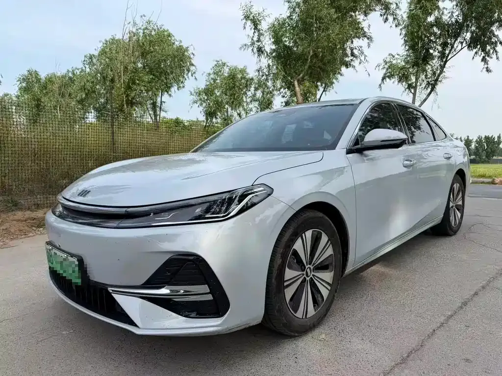 Geely Galaxy A7 — фото 1
