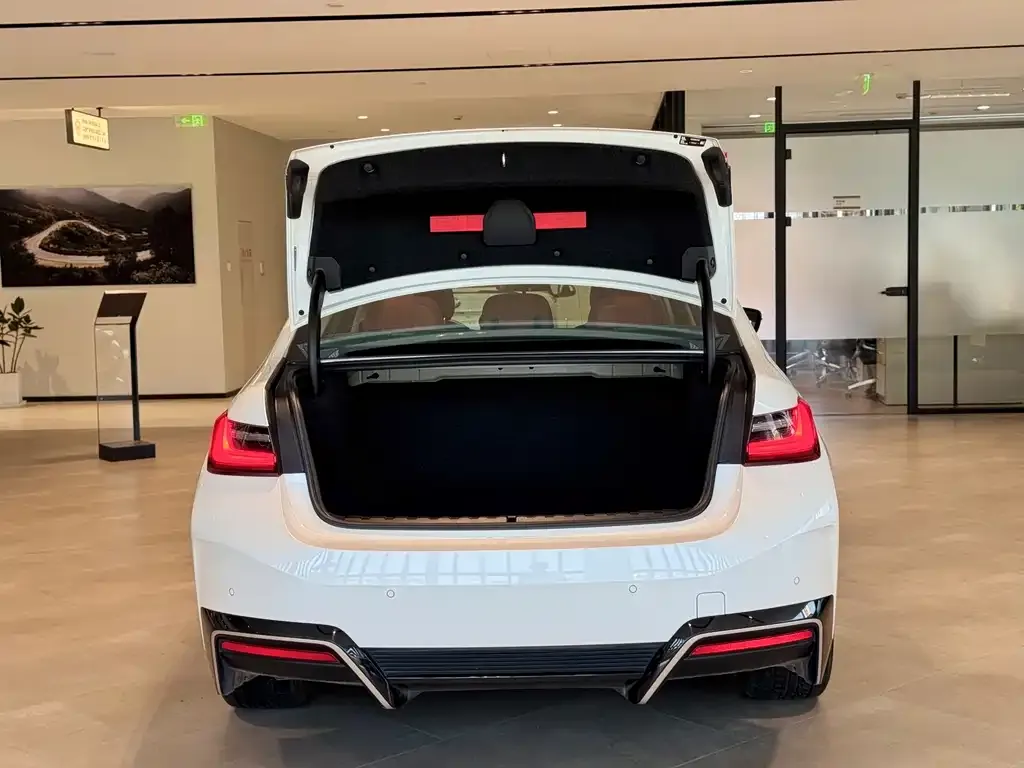 BMW i3 2023 из CN, фото 7
