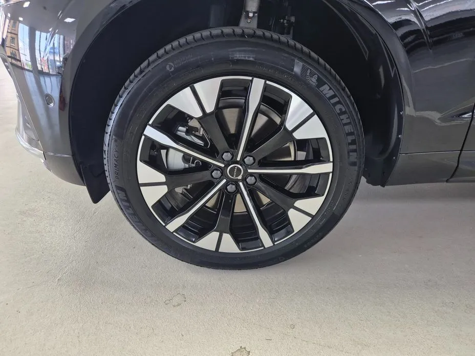 Volvo XC60 2026 из KR, фото 9