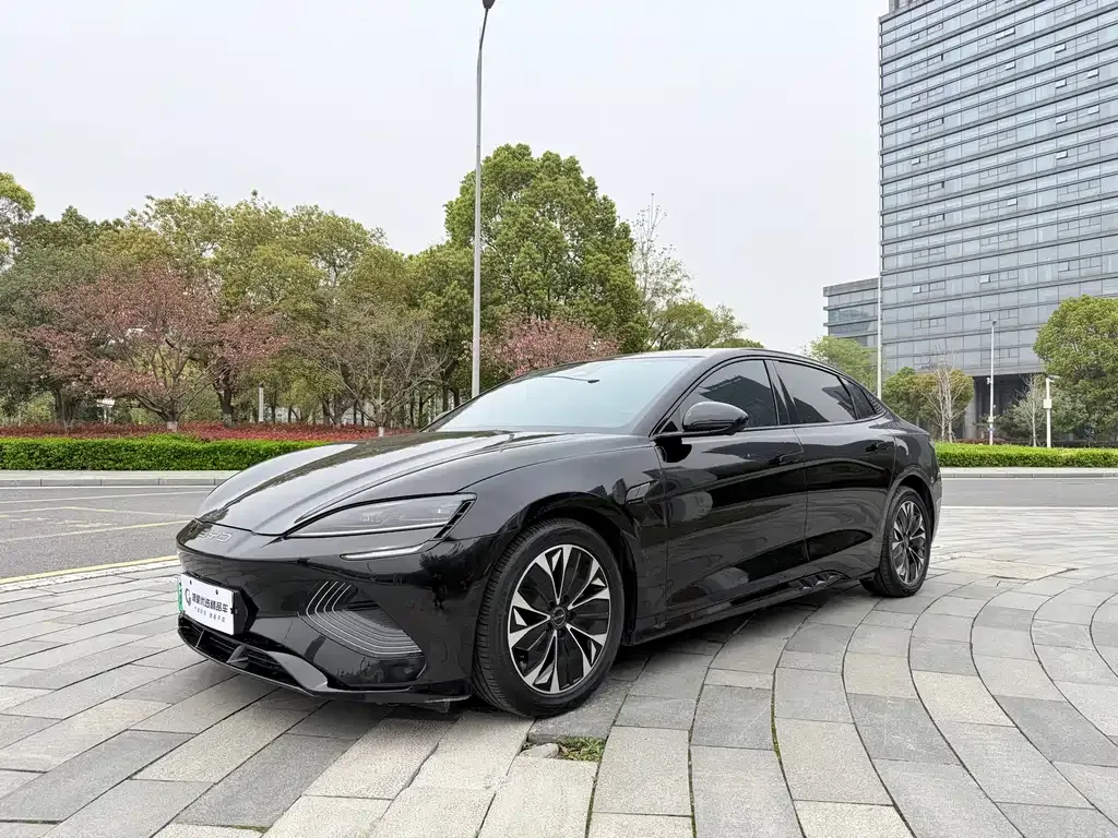 BYD Seal — фото 1