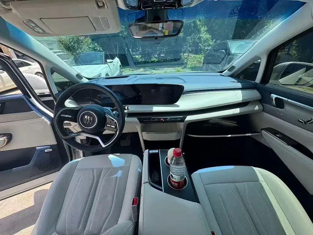 Buick GL8 Hybrid — фото 5