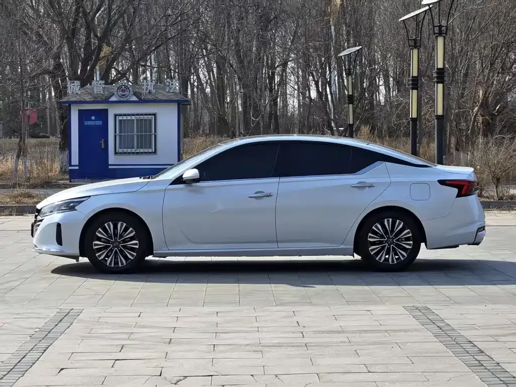 Nissan Teana — фото 10