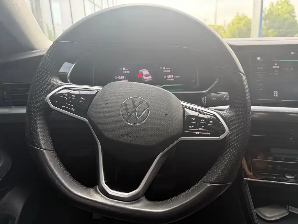 Volkswagen Passat — фото 4