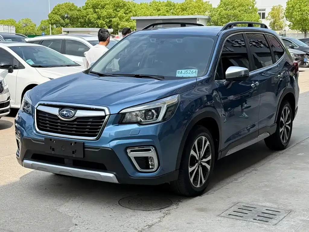 Subaru Forester — фото 10