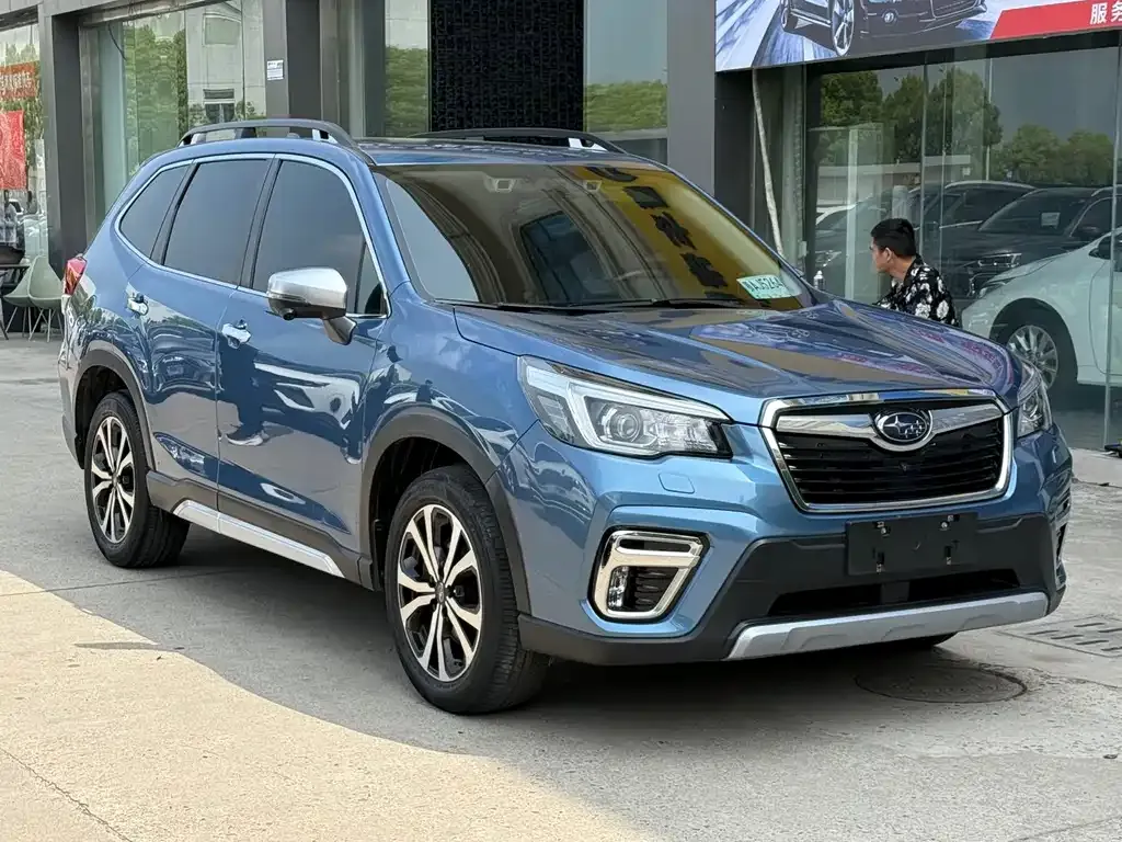 Subaru Forester — фото 8