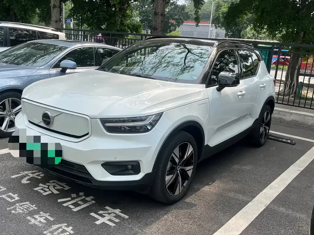 Volvo XC40 NEV 2022 из CN, фото 1