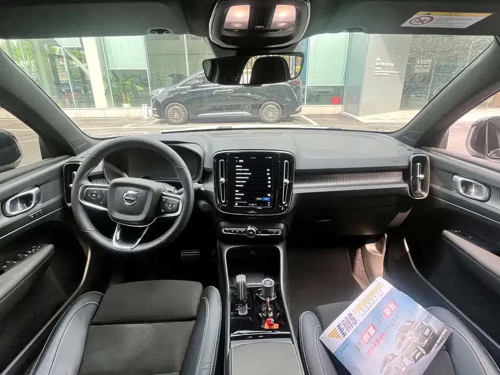 Volvo XC40 NEV 2022 из CN, фото 3
