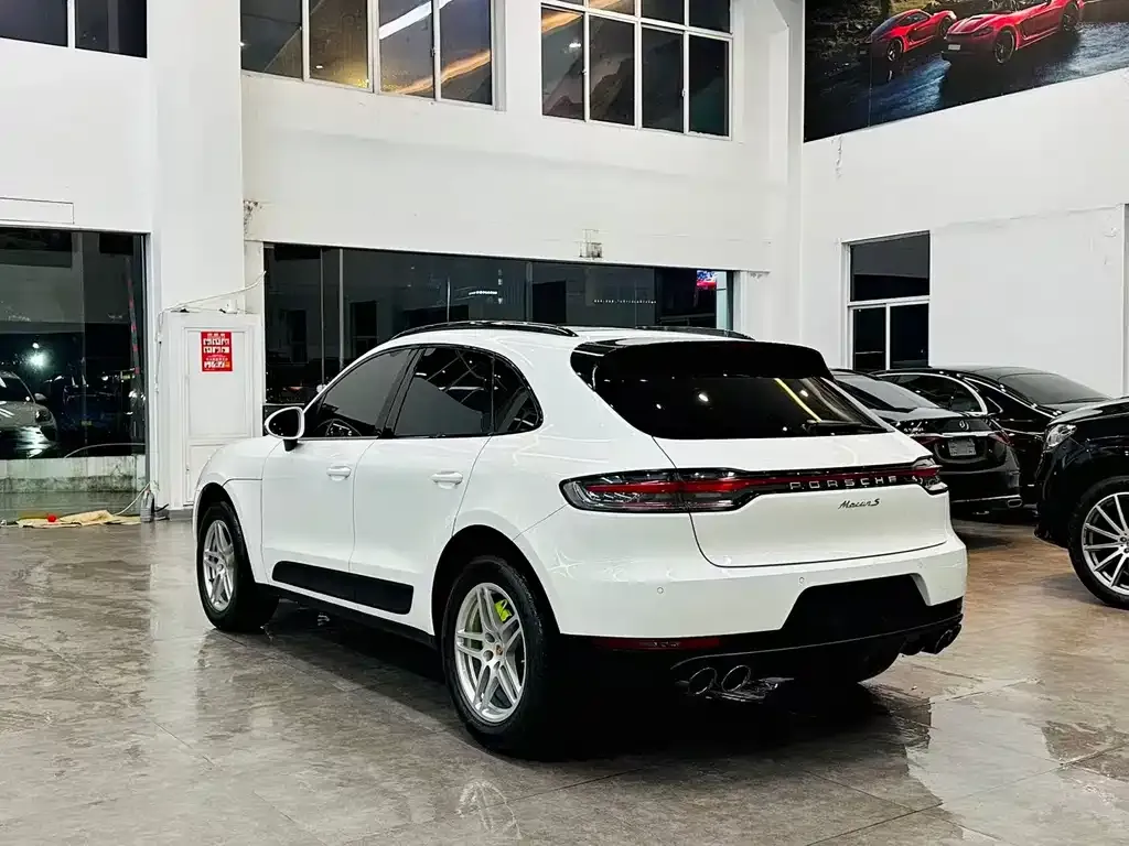 Porsche Macan — фото 5