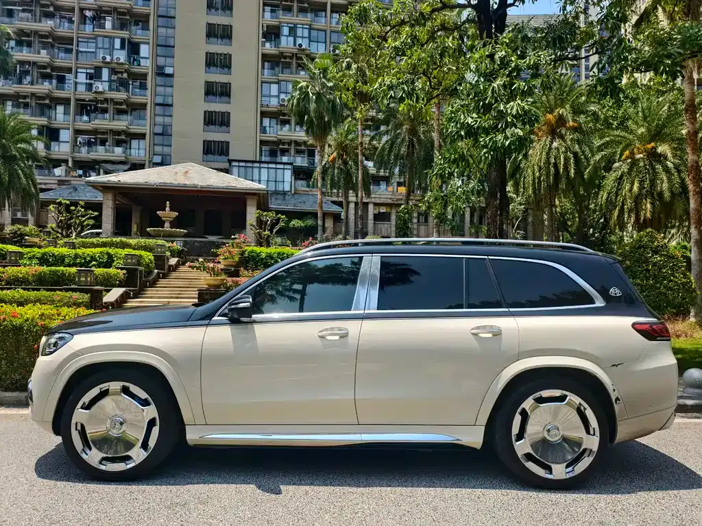 Mercedes-Benz GLS — фото 10