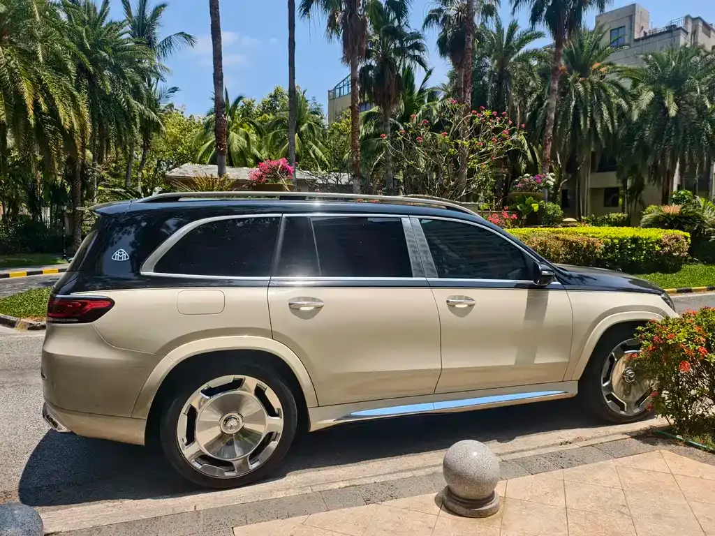 Mercedes-Benz GLS — фото 9