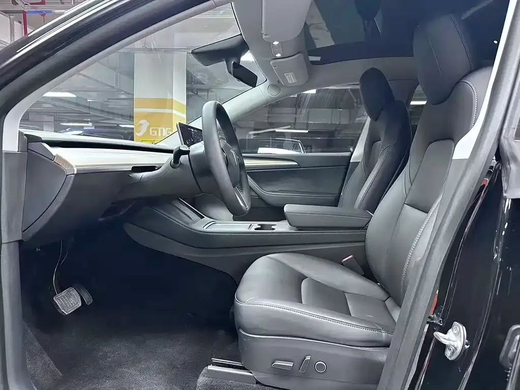 Tesla Model Y — фото 4