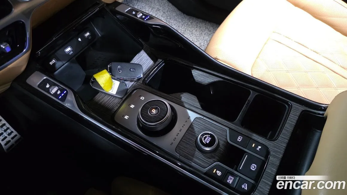 Kia Sorento — фото 10