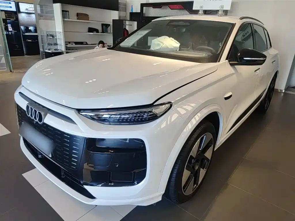Audi Q6L e-tron