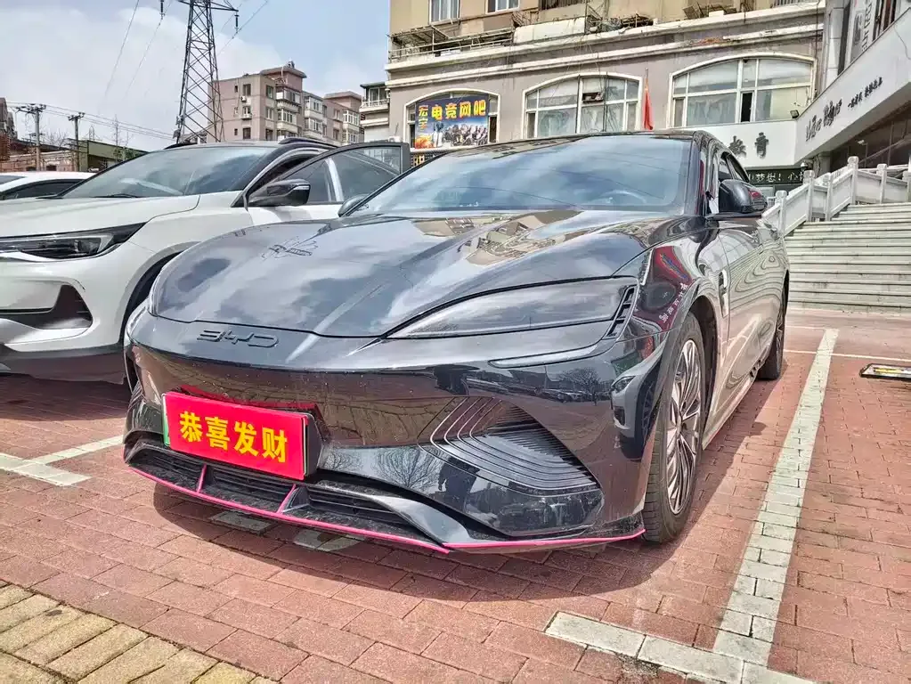 BYD Seal — фото 1