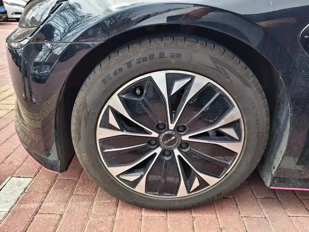 BYD Seal — фото 7