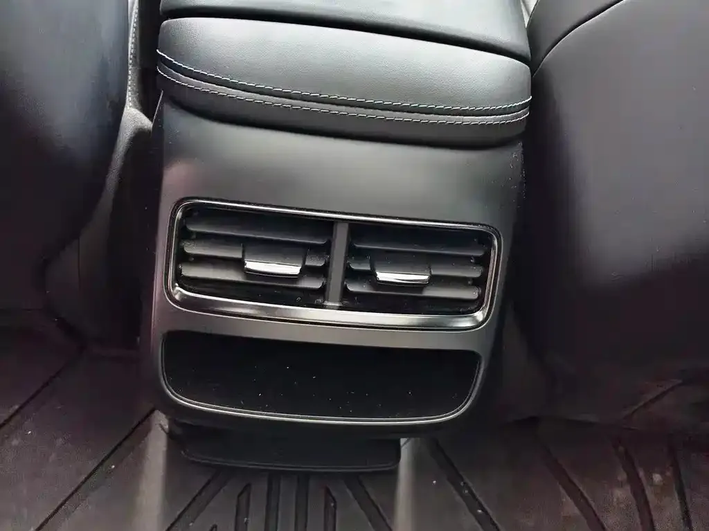BYD Seal — фото 2