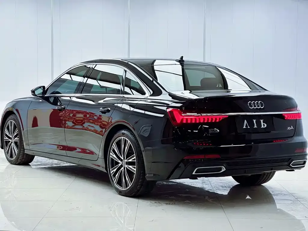 Audi A6L — фото 5