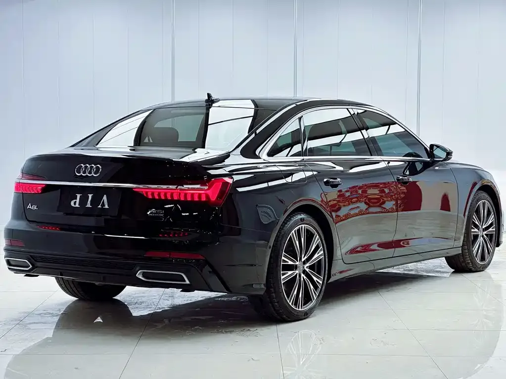 Audi A6L — фото 2