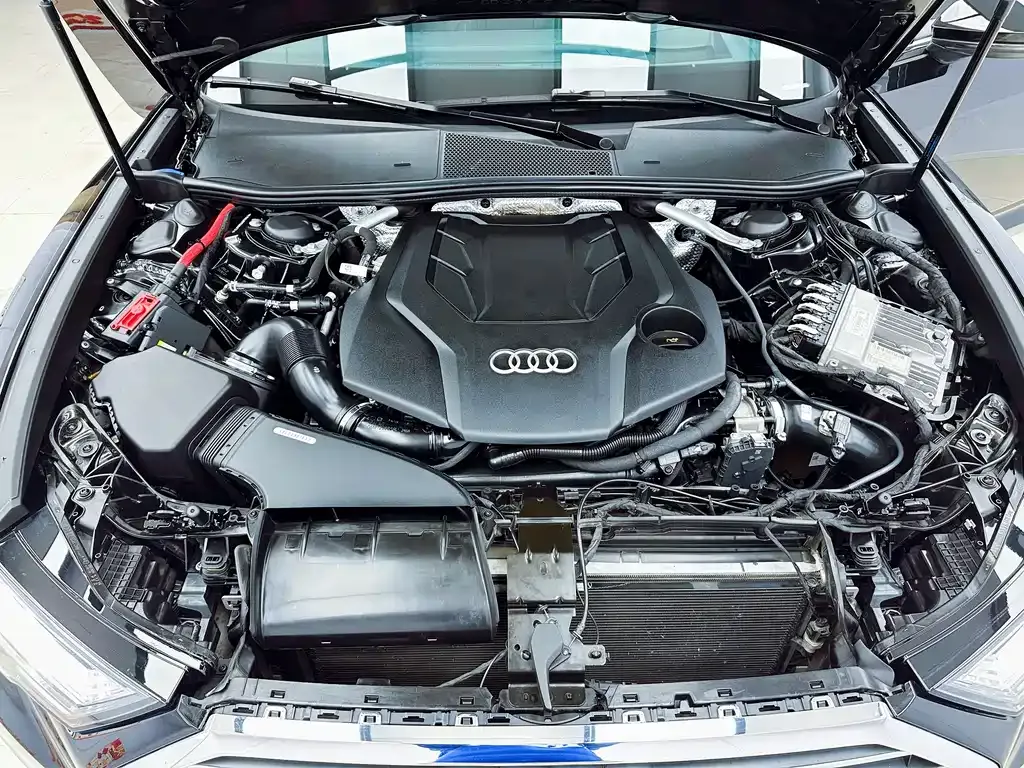 Audi A6L — фото 10