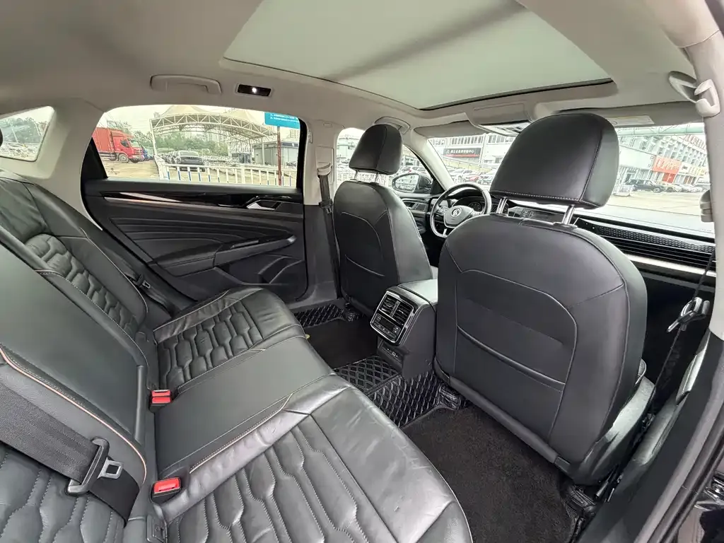 Volkswagen Passat — фото 4