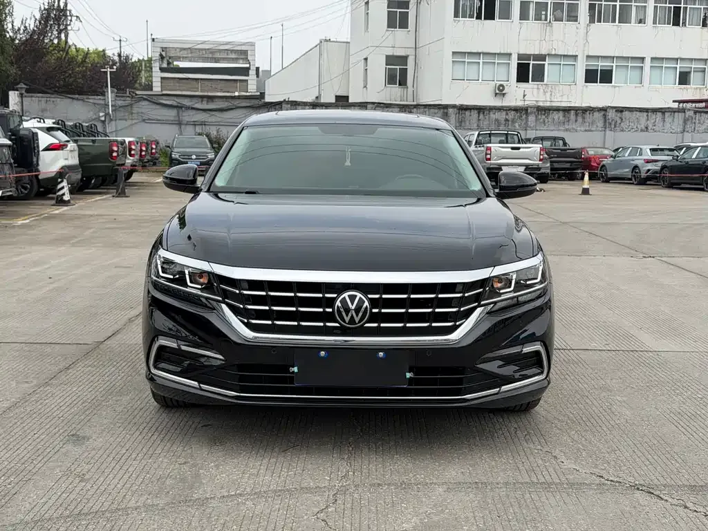 Volkswagen Passat — фото 7