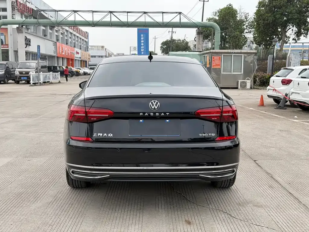 Volkswagen Passat — фото 6