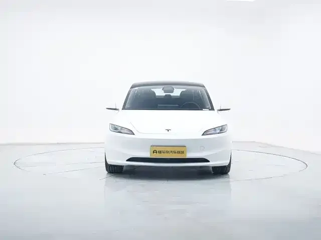 Tesla Model 3 — фото 8