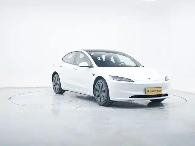 Tesla Model 3 — фото 2