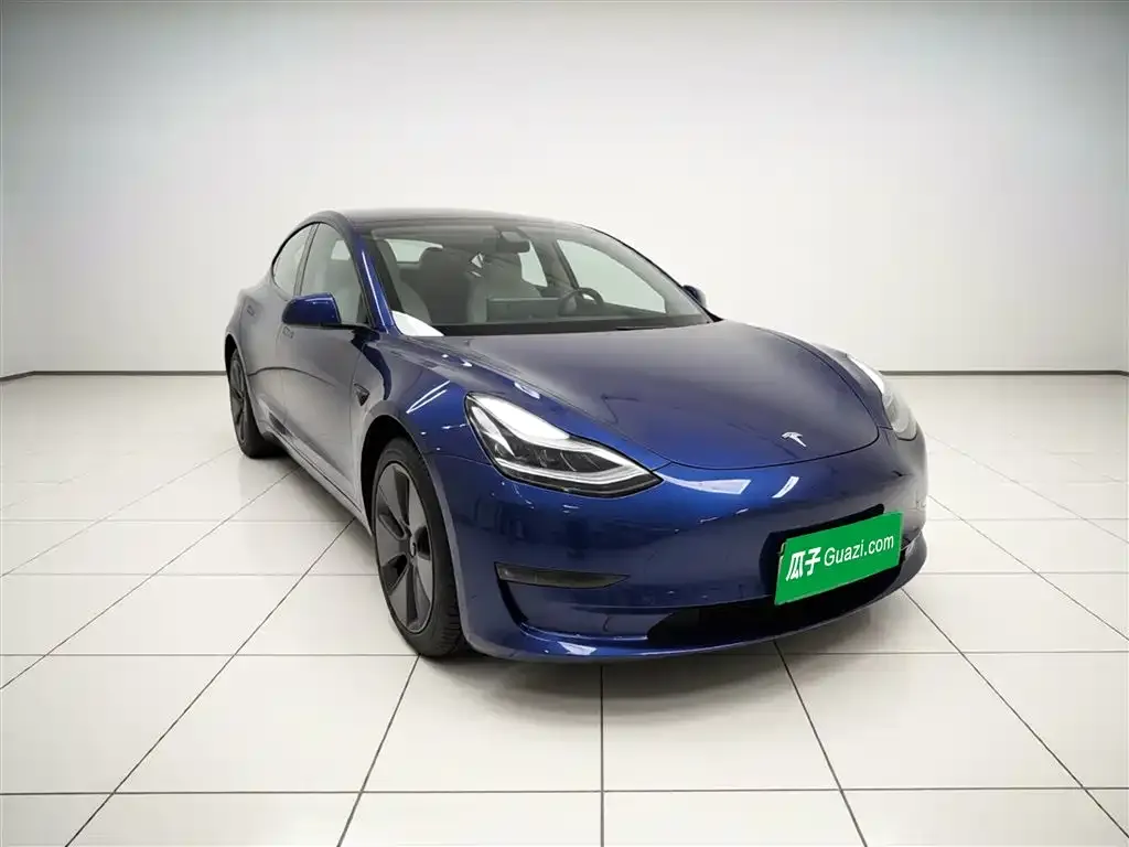 Tesla Model 3 — фото 2