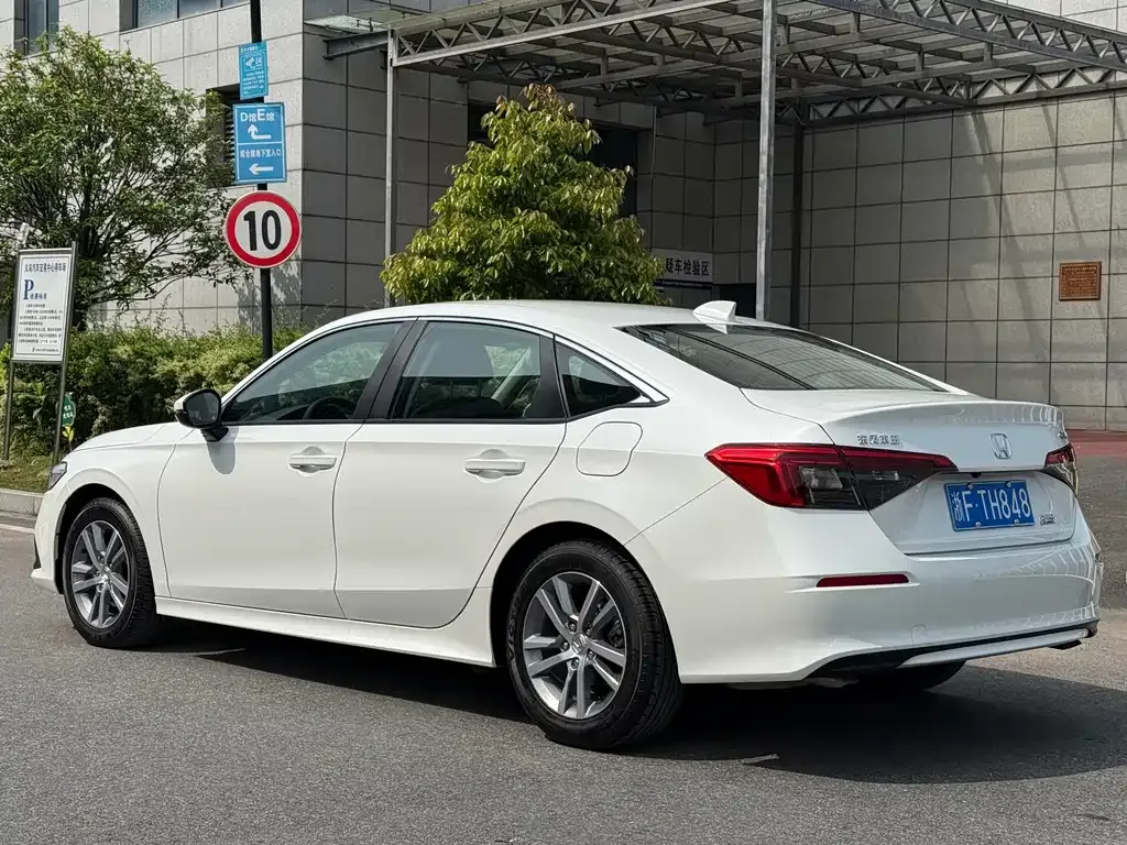 Honda Civic — фото 8