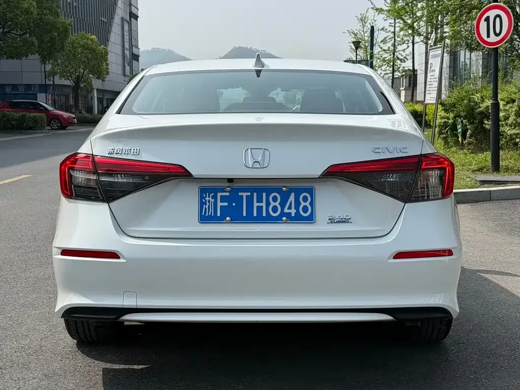 Honda Civic — фото 3