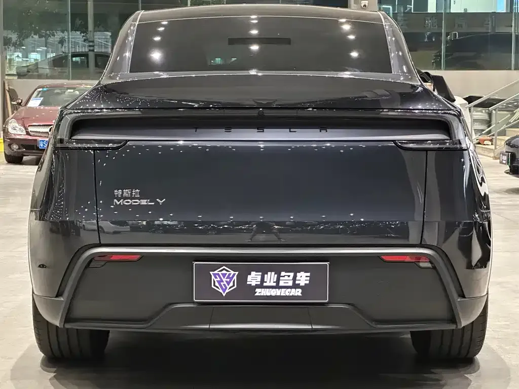 Tesla Model Y — фото 4